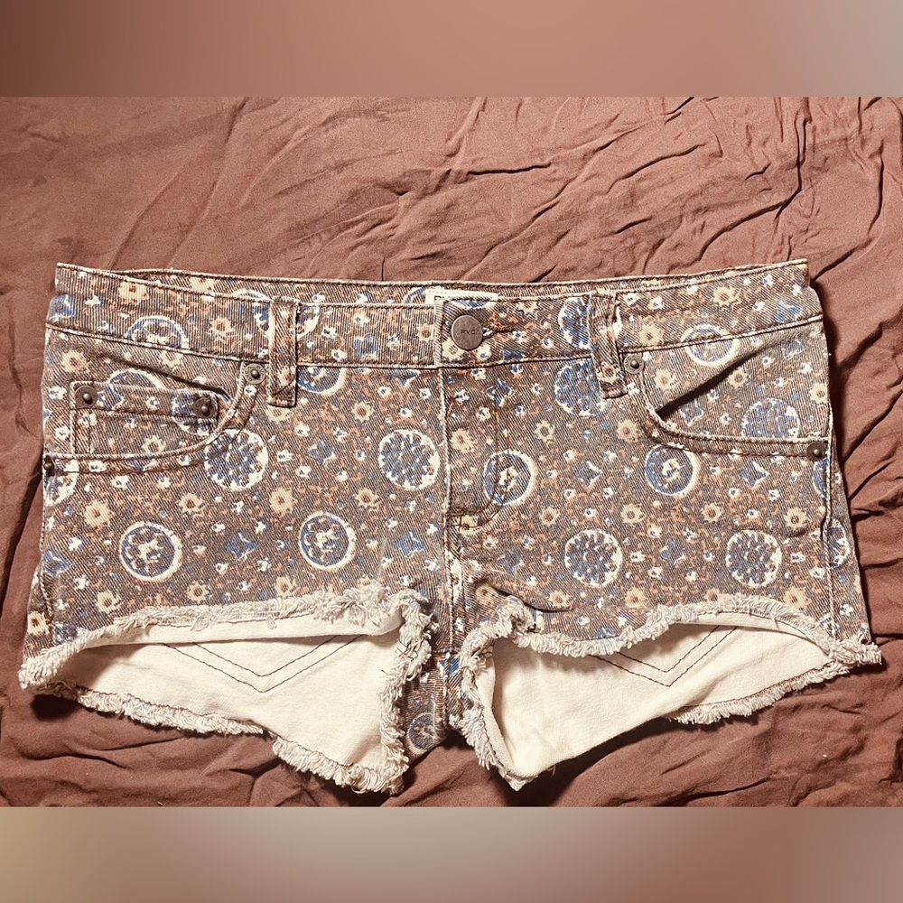 RVCA shorts